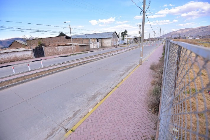Avenida Hatun Xauxa–Ricardo Palma en Jauja, con pavimento, veredas y ciclovía
