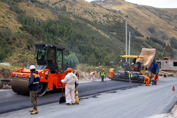 Carretera asfaltada en la región Junín